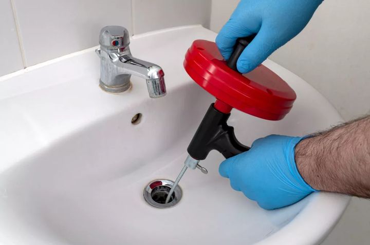 Guide to Clean Drains & Pipes Guide to Clean Drains & Pipes